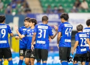 J联赛赛程过半解析：多少轮激战后的格局演变与焦点前瞻