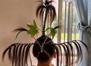 编头发小游戏;巧手编发趣味挑战：指尖舞动创意发型秀